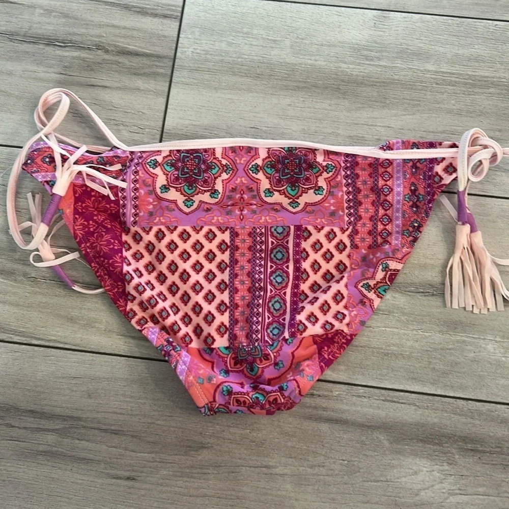 Malibu Dream Girl Pink patchwork print bikini swim bottom size medium NWOT